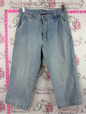 Suzanne Rae capri pants y2k Light Blue Denim Capris Women’s Relaxed Fit